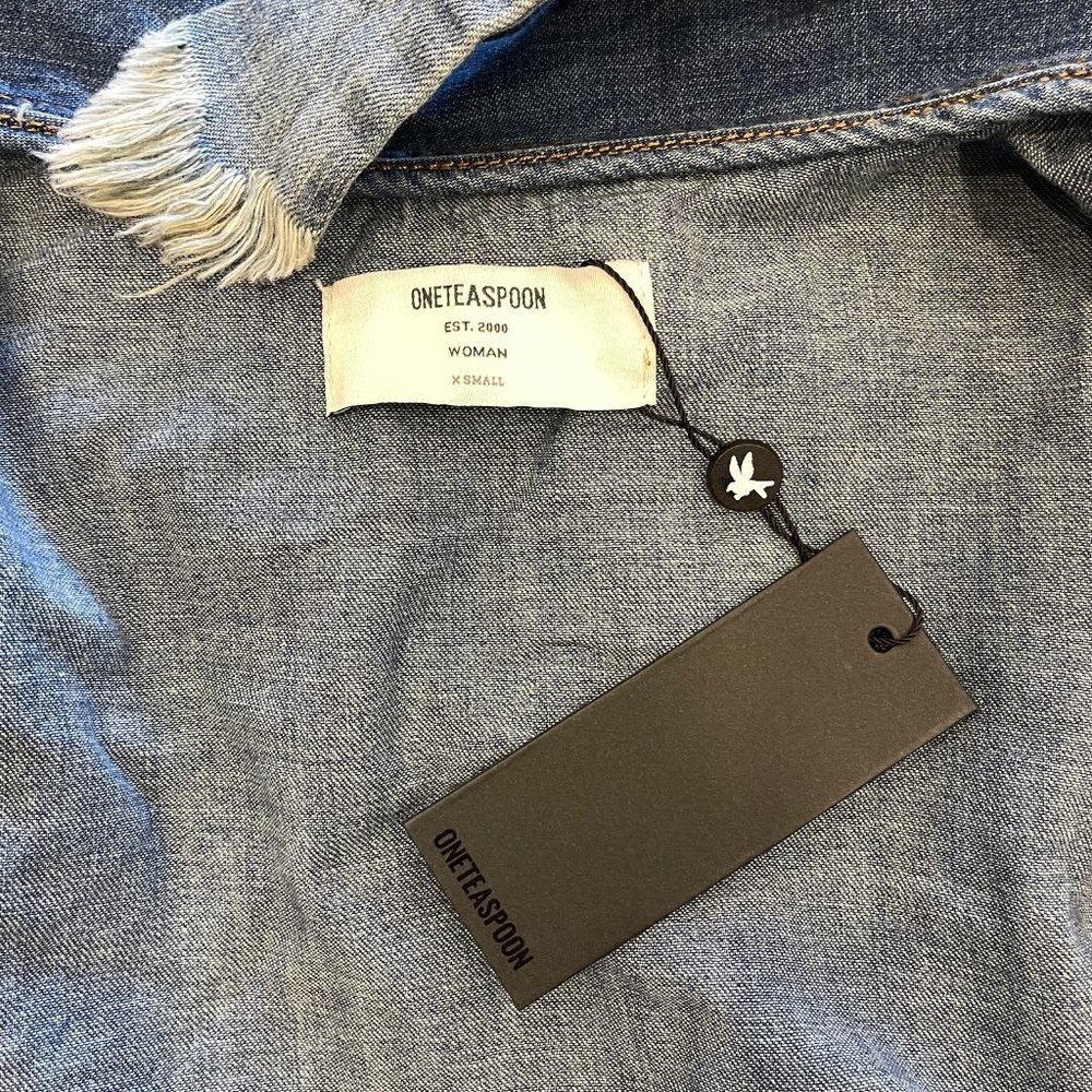 ROCKY CHAMBRAY ROBE - Picture 10 of 10